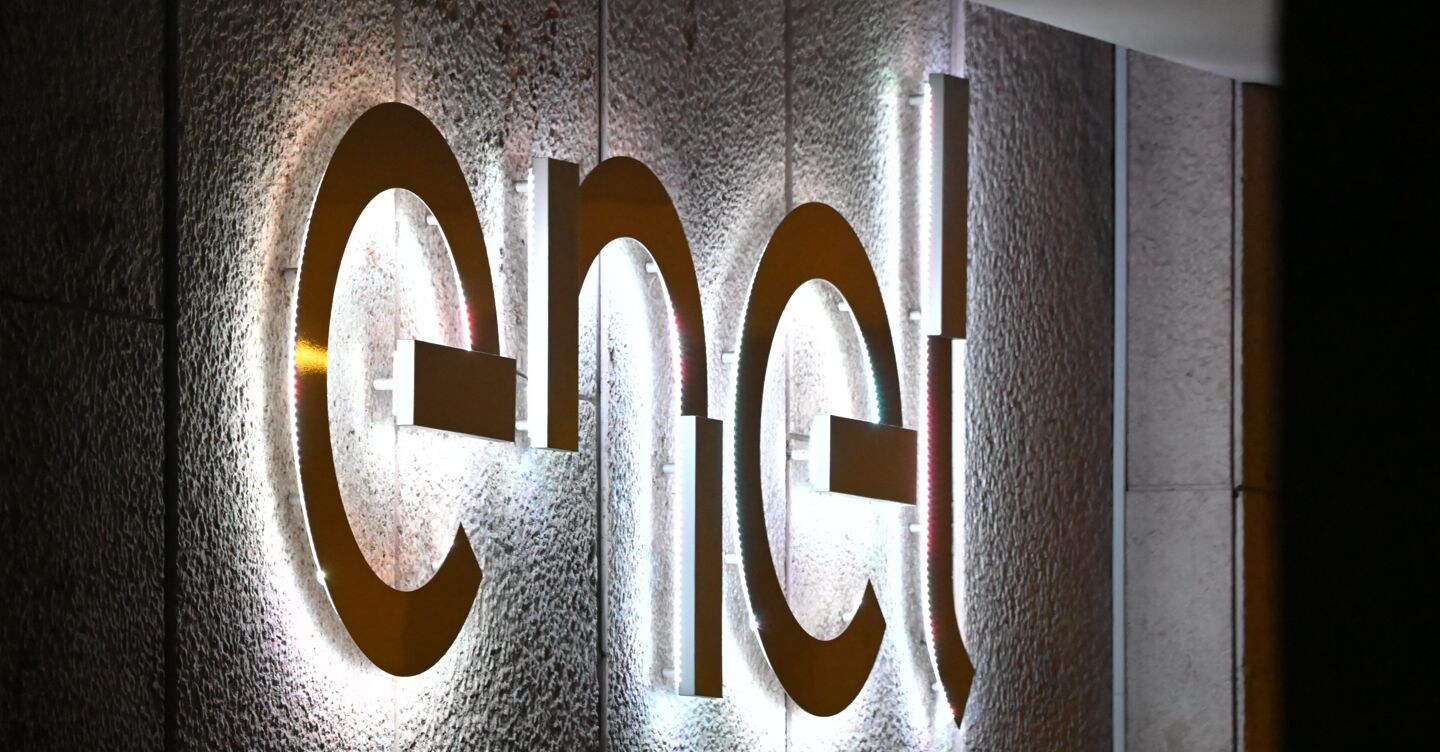 Enel in calo per gli analisti i target del piano al 2027 sono in linea con le attes Il Sole 24 ORE